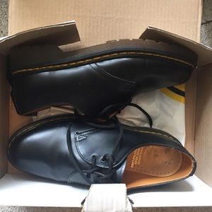 Women’s Black Smooth Doc Martens